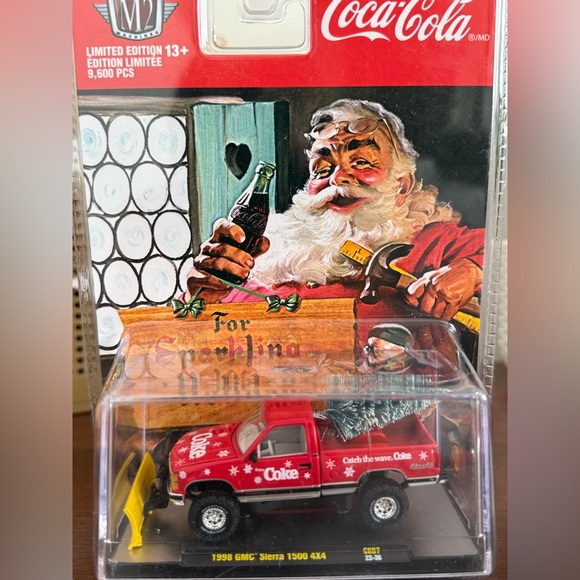 New M2 Machines Coca-Cola 1998 GMC sierra 1500 4X4 - Picture 3 of 3